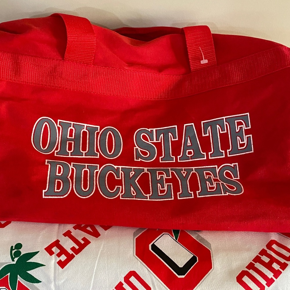 Ohio State Buckeyes vintage gym bag - in great shape.